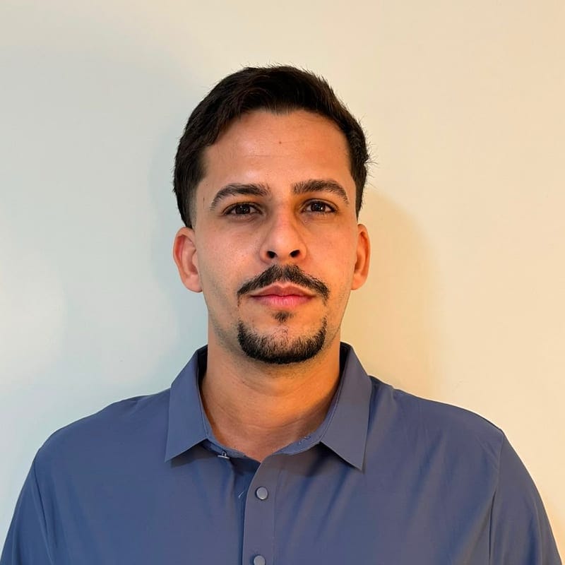 William, corretor responsável